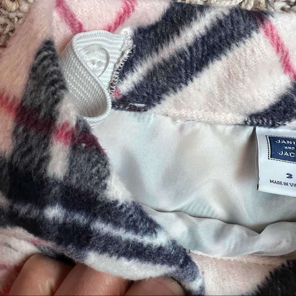 Cute skirt. - Picture 4 of 4